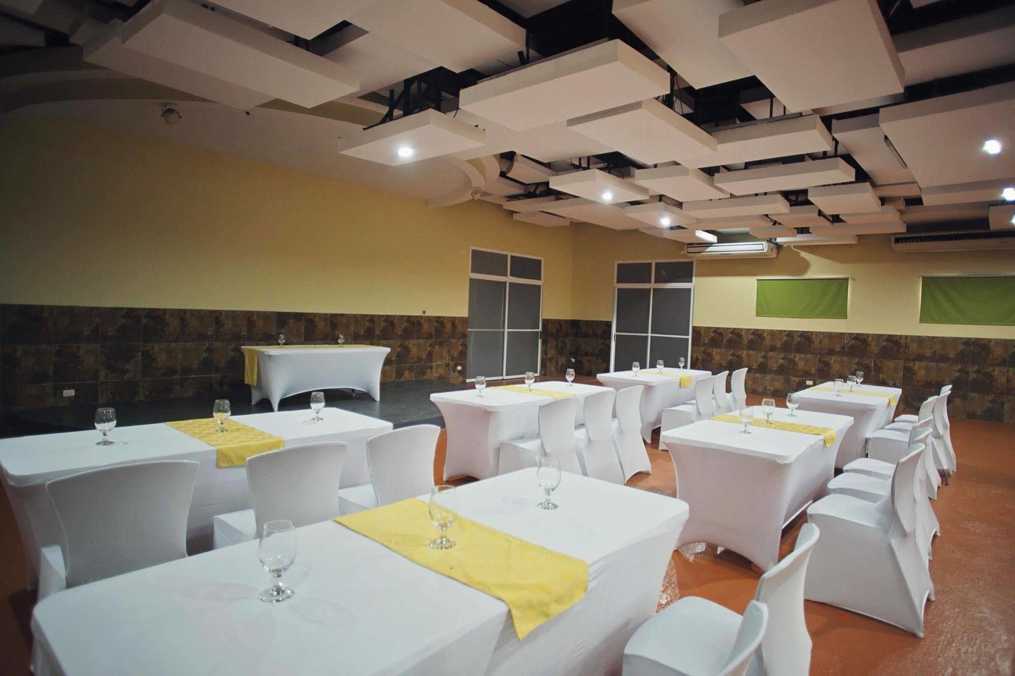 Hotel Cana Brava Inn Canas Exterior photo