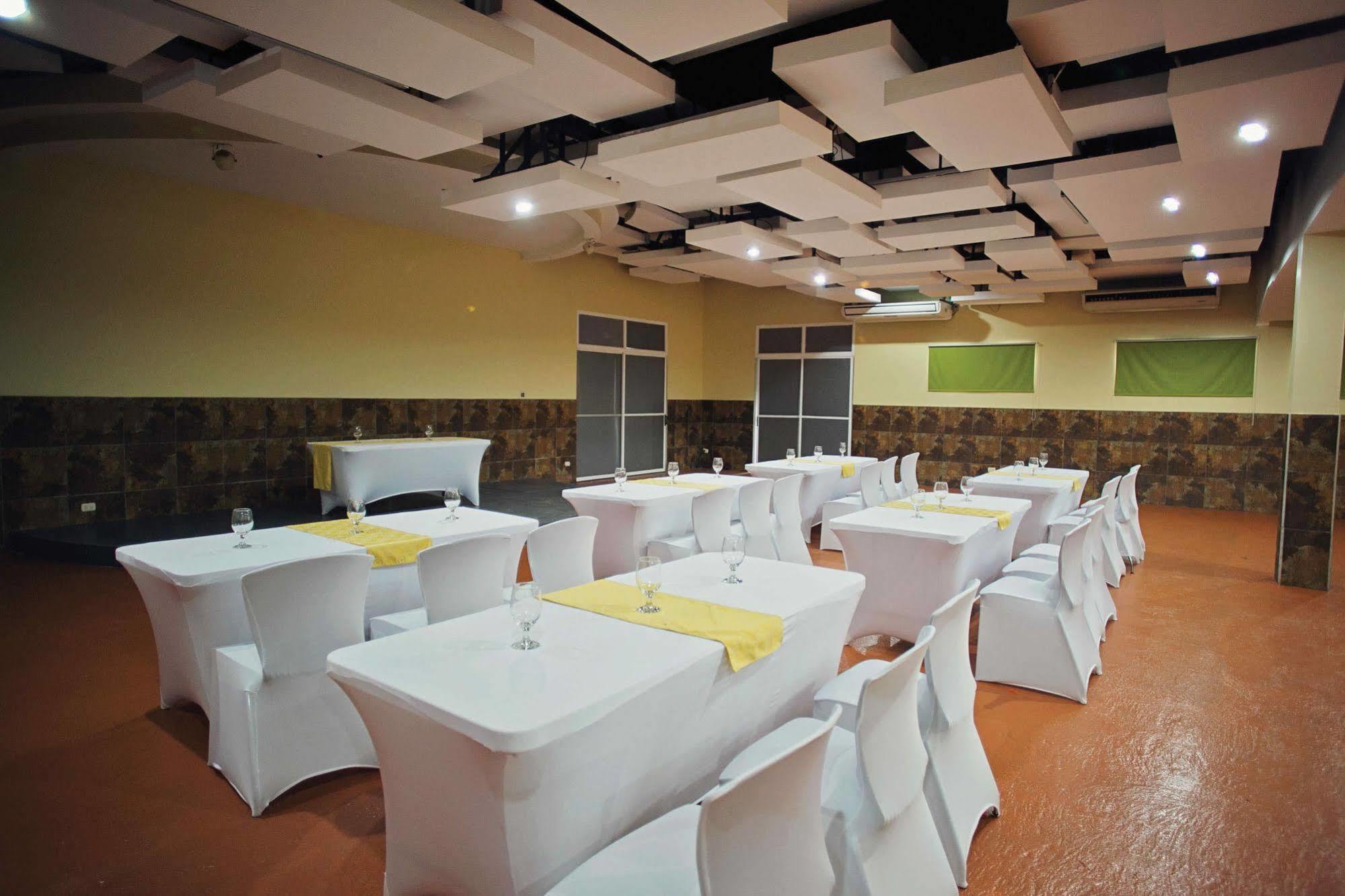 Hotel Cana Brava Inn Canas Exterior photo